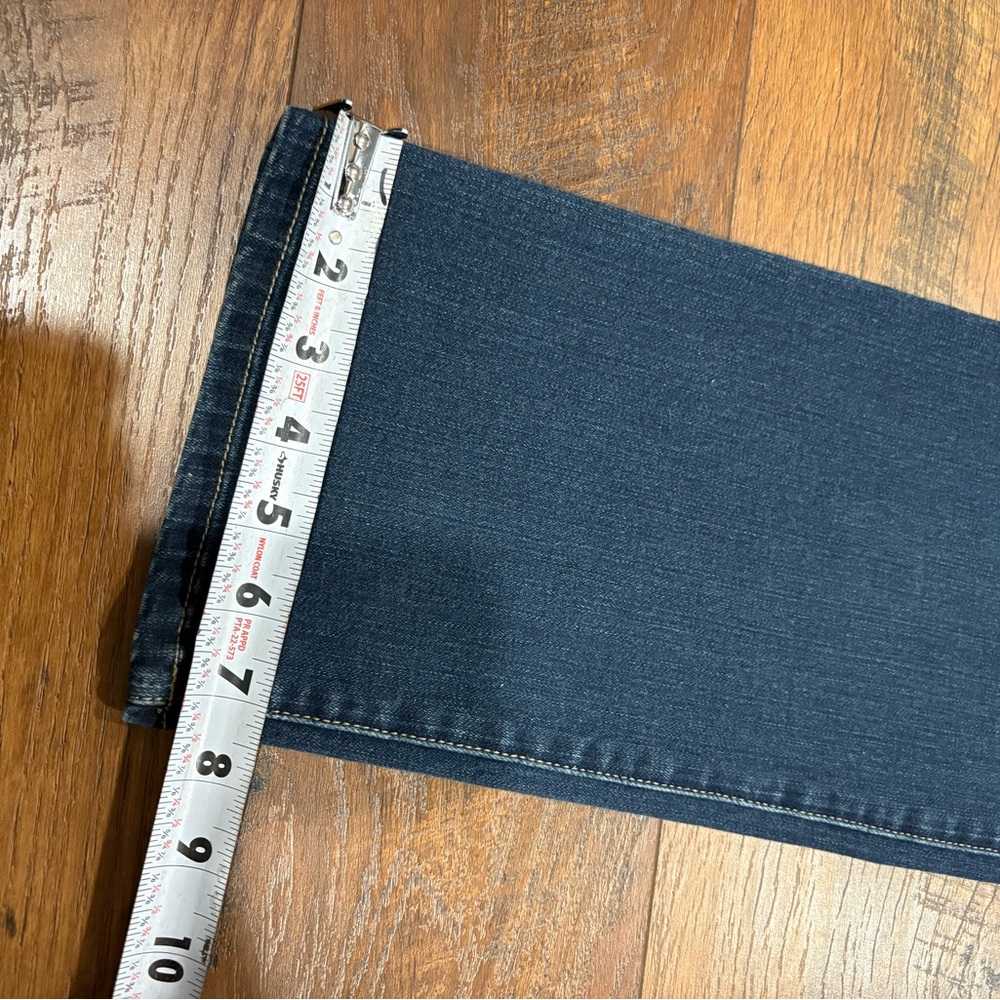 Chico's so slimming 2 short Blue Jeans Classic Style new with tags - Picture 6 of 8